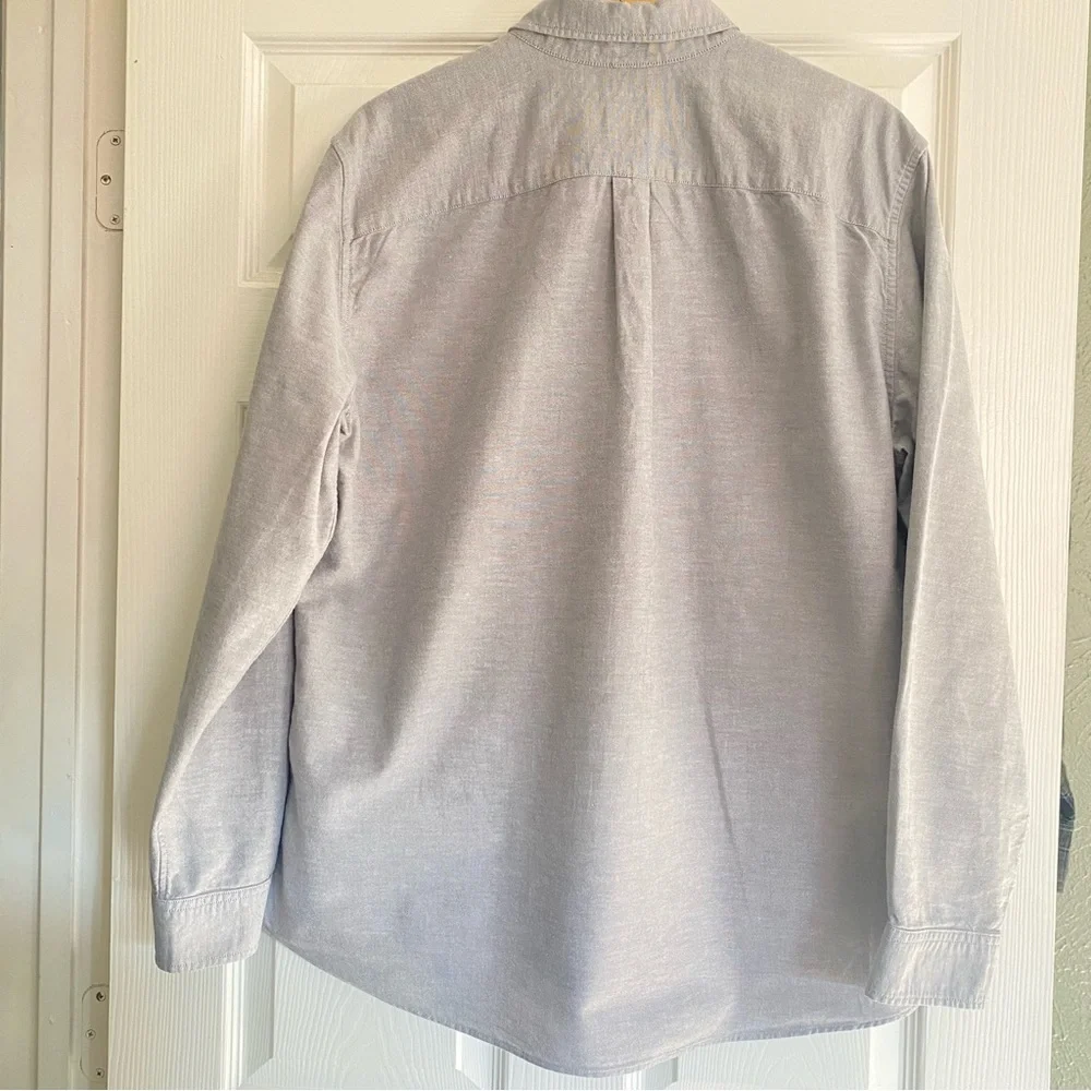 GAP Men's Light Gray Casual Button-Down Shirt